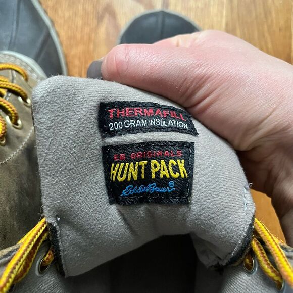 Eddie Bauer Women's Gray Boots with Yellow Laces - Picture 5 of 7